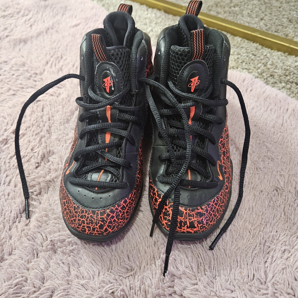 Nike Air Foamposite One Cracked Lava